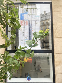 V+F _ de jour en jour _ vue extrieure de l’installation _ Rue Franaise, Paris _ 2025 - 88.8 ko